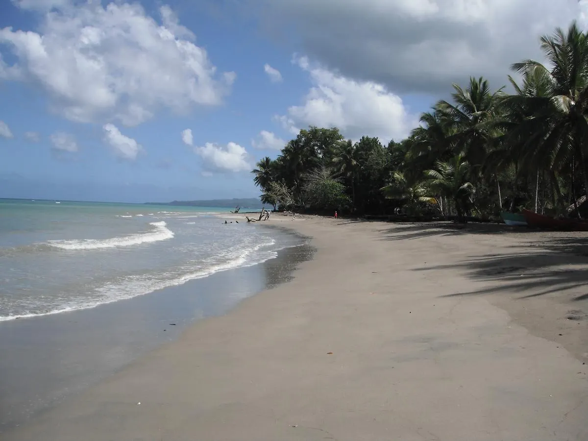 Playa Paraiso En Magante La Yagua